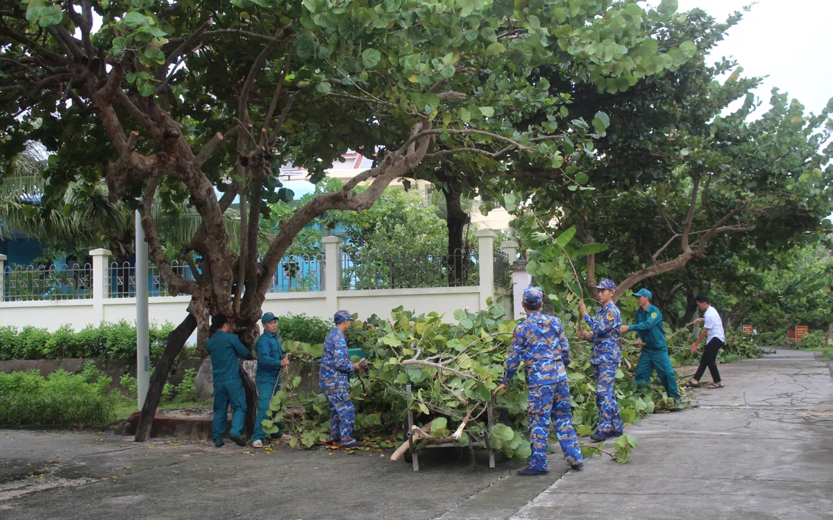 Đặc khu Trường Sa bảo đảm an toàn sau khi bão số 13 đi qua.