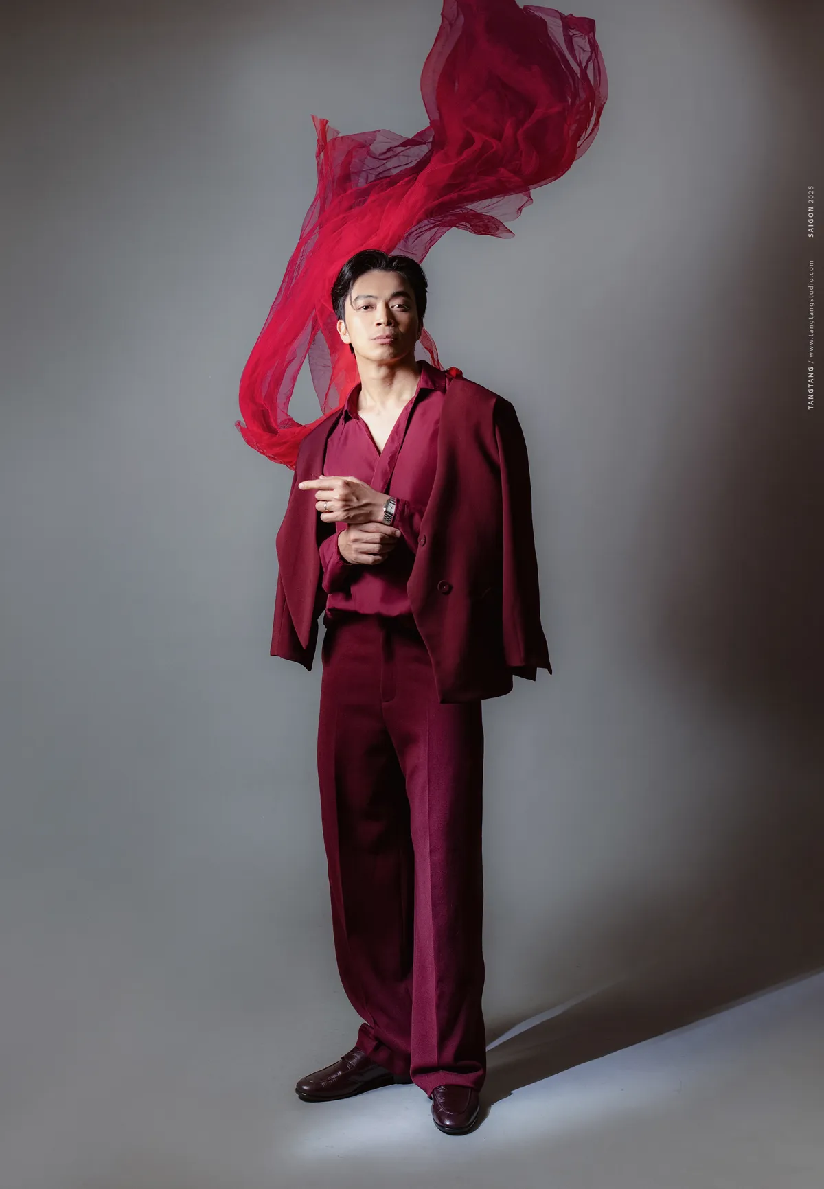 Chuỗi hoạt động kỷ niệm 15 năm ca hát của Lân Nhã - Ảnh 1.