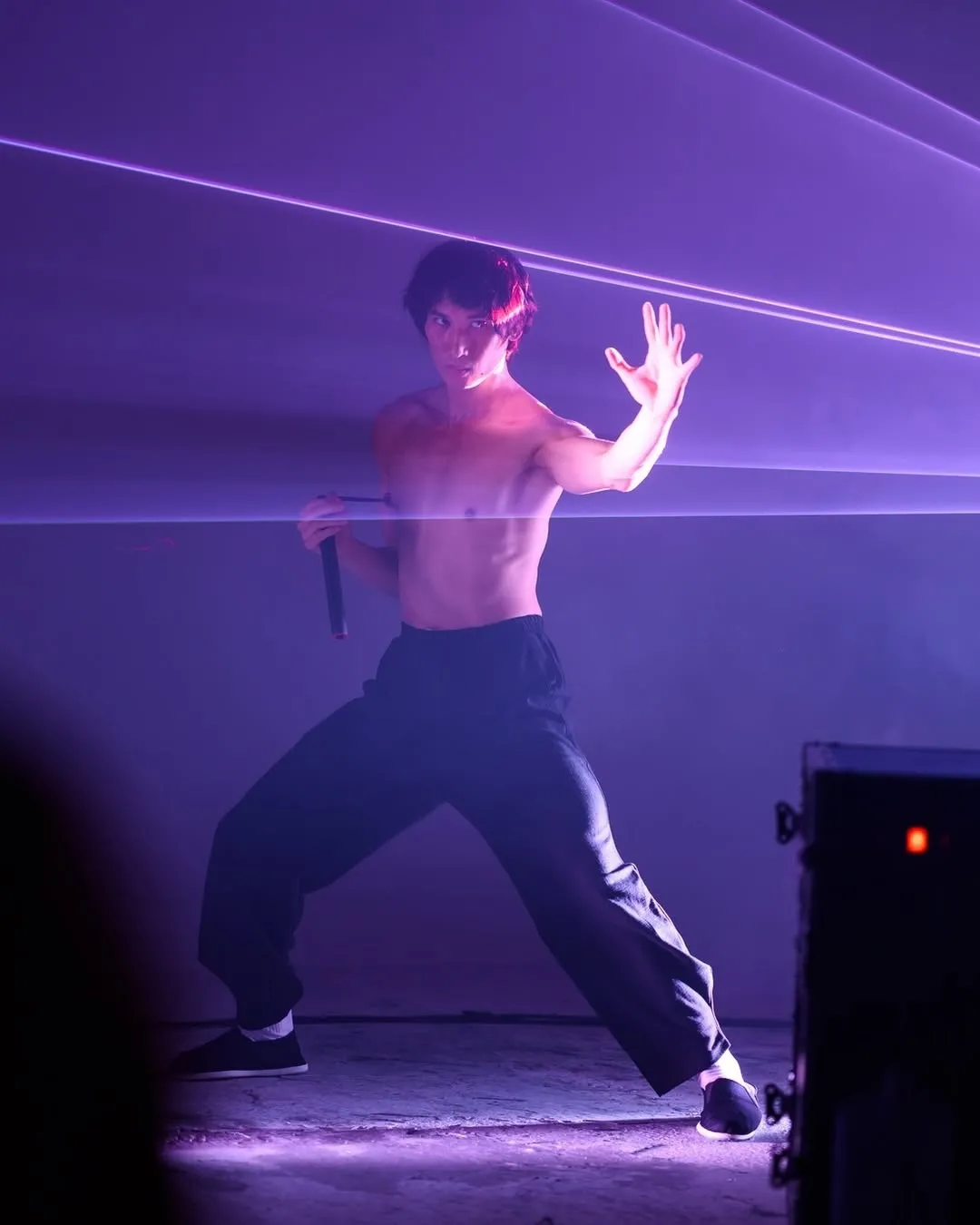 Vở m&uacute;a t&ocirc;n vinh L&yacute; Tiểu Long được Qu&aacute;ch Ph&uacute; Th&agrave;nh tặng tranh thư ph&aacute;p  - Ảnh 2.