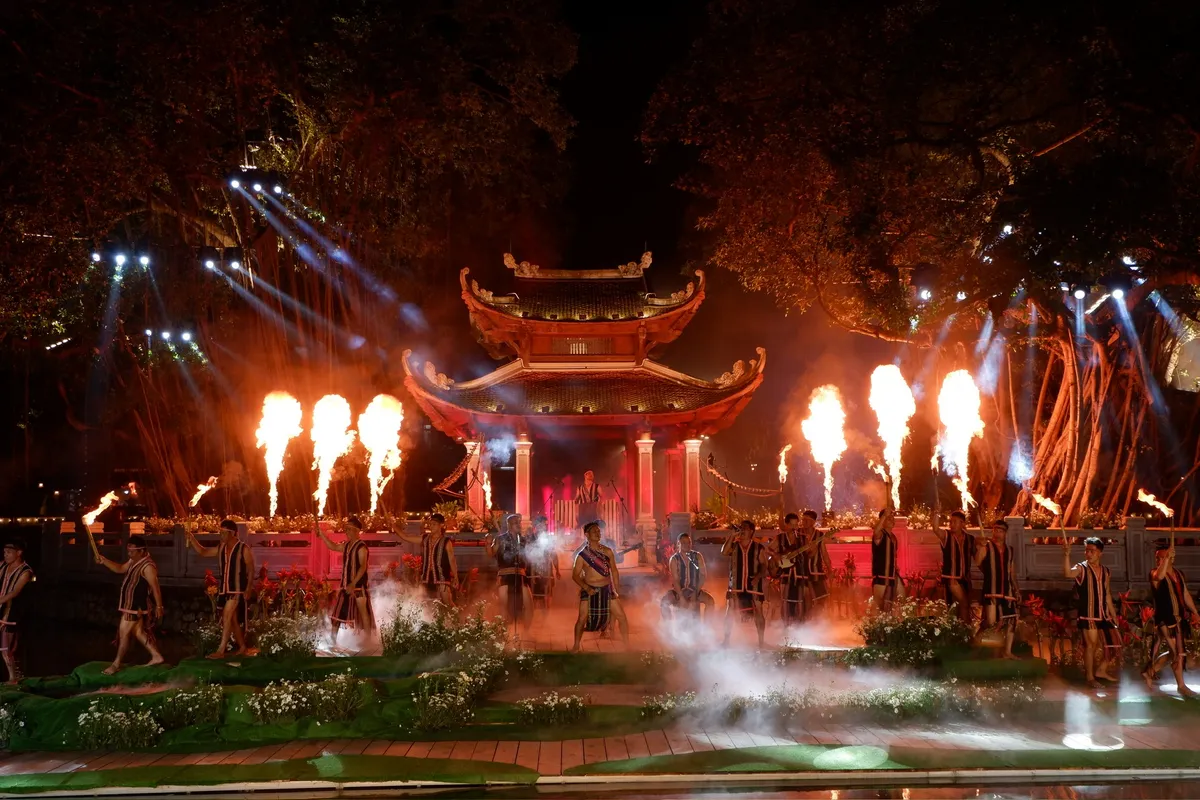 Sông Hồng gọi, đại ngàn reo: Vóc dáng núi rừng giữa lòng Hà Nội - Ảnh 3.