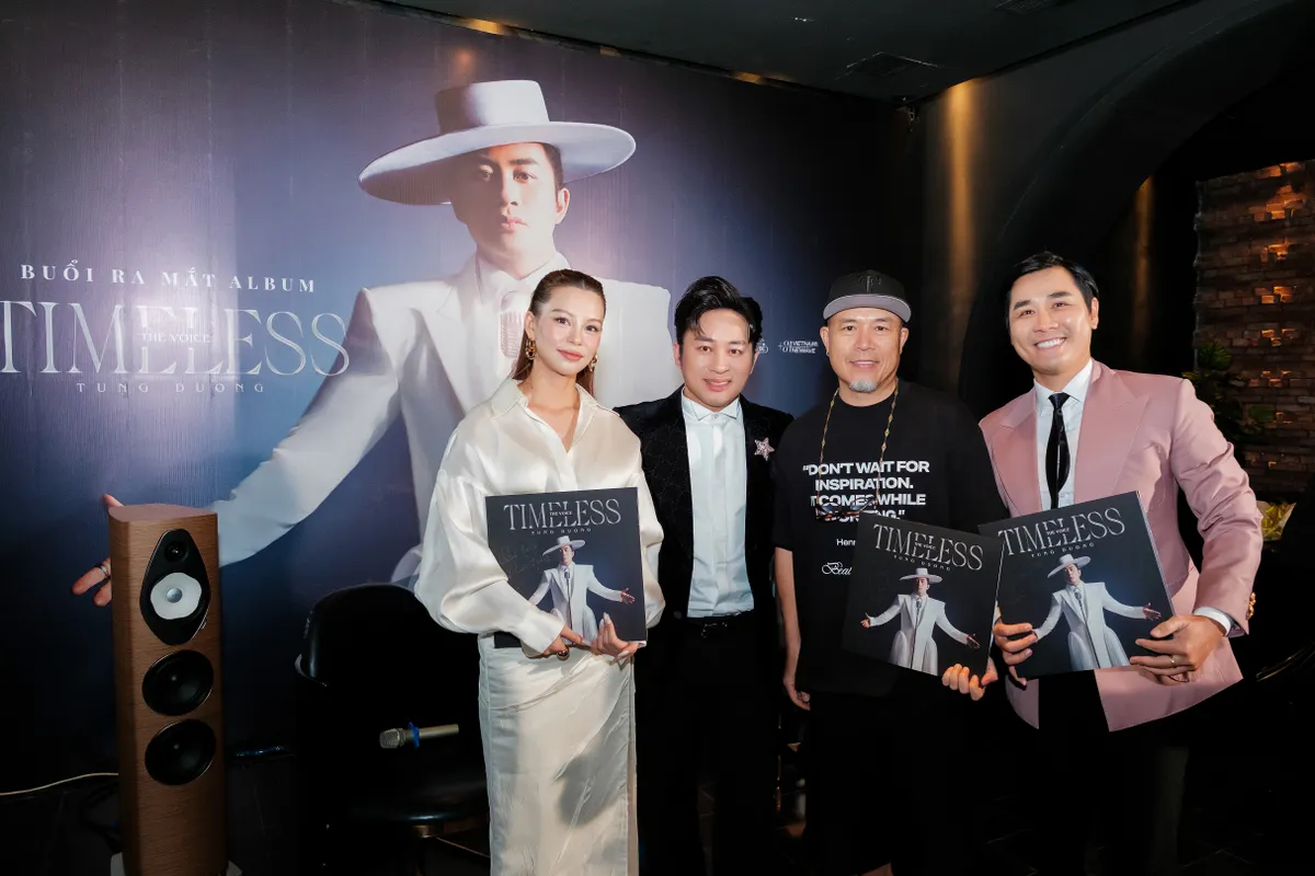 Tùng Dương nói gì khi làm mới “bản hit” Riêng một góc trời của Tuấn Ngọc? - Ảnh 1.