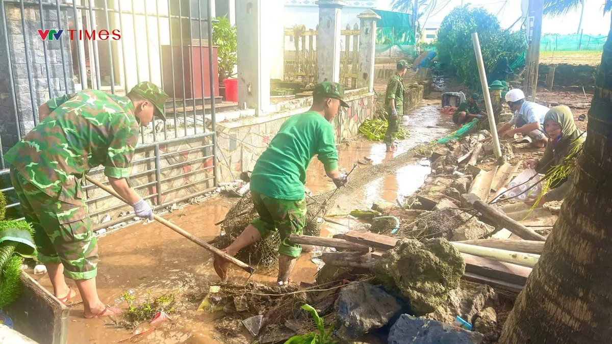 Quảng Ngãi: 3 người mất tích, hơn 60 nhà hư hỏng, gần 90.000 dân được sơ tán an toàn- Ảnh 2. Quảng Ngãi: 3 người mất tích, hơn 60 nhà hư hỏng, gần 90.000 dân được sơ tán an toàn- Ảnh 2.