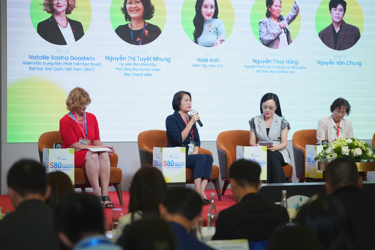 Học tiếng Anh không chỉ để thi, mà để vươn mình trong kỷ nguyên hội nhập - Ảnh 2.