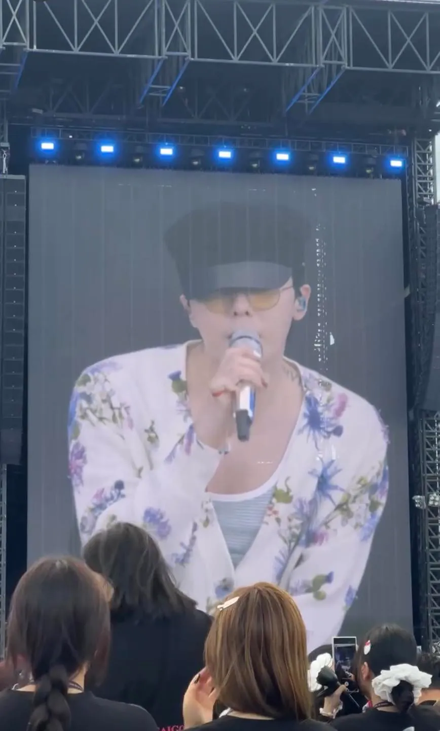 G Dragon khiến fan xúc động khi gửi lời chia buồn đến người dân vùng bão - Ảnh 1.