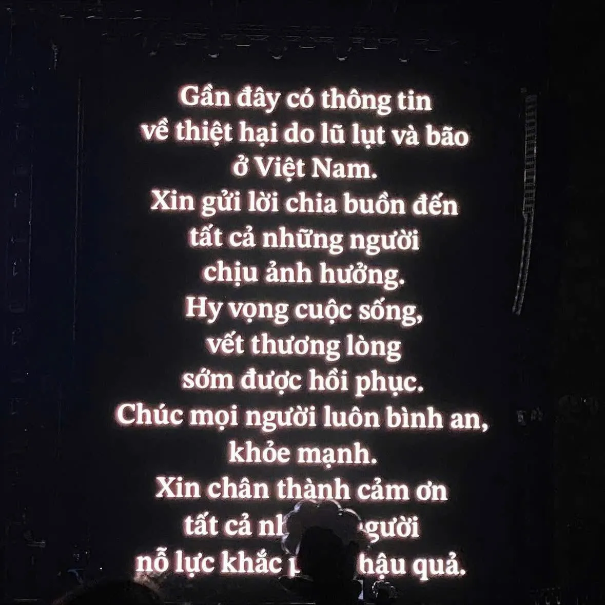 G Dragon khiến fan xúc động khi gửi lời chia buồn đến người dân vùng bão - Ảnh 2.