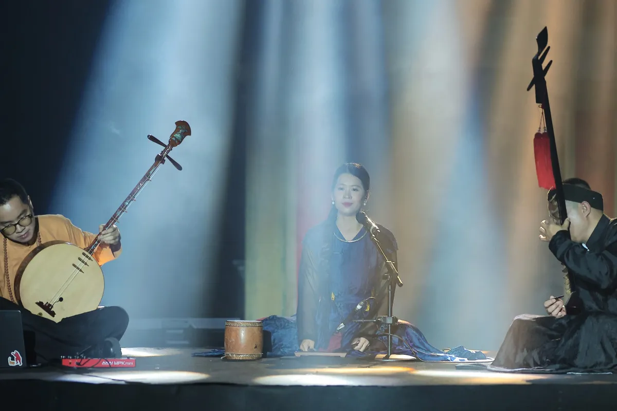 Nghệ sĩ Thụy Sĩ “đốn tim” khán giả trong “Khoảnh khắc vĩnh cửu” - Ảnh 5.