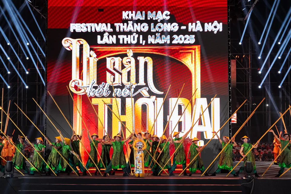 1000 diễn viên tham gia khai mạc hoành tráng Festival Thăng Long- Hà Nội- Ảnh 6. 1000 diễn viên tham gia khai mạc hoành tráng Festival Thăng Long- Hà Nội- Ảnh 6.