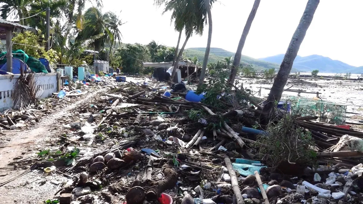 Quân khu 5 khẩn trương khắc phục thiệt hai sau bão tại Đắk Lắk - Ảnh 1.