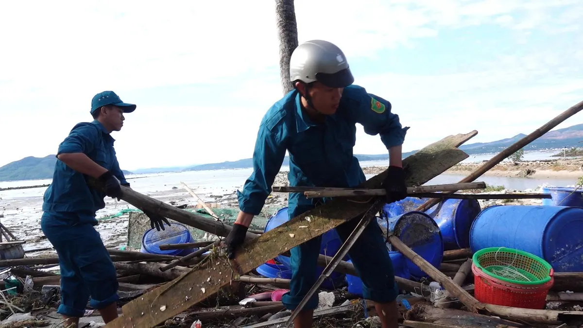 Quân khu 5 khẩn trương khắc phục thiệt hai sau bão tại Đắk Lắk - Ảnh 4.