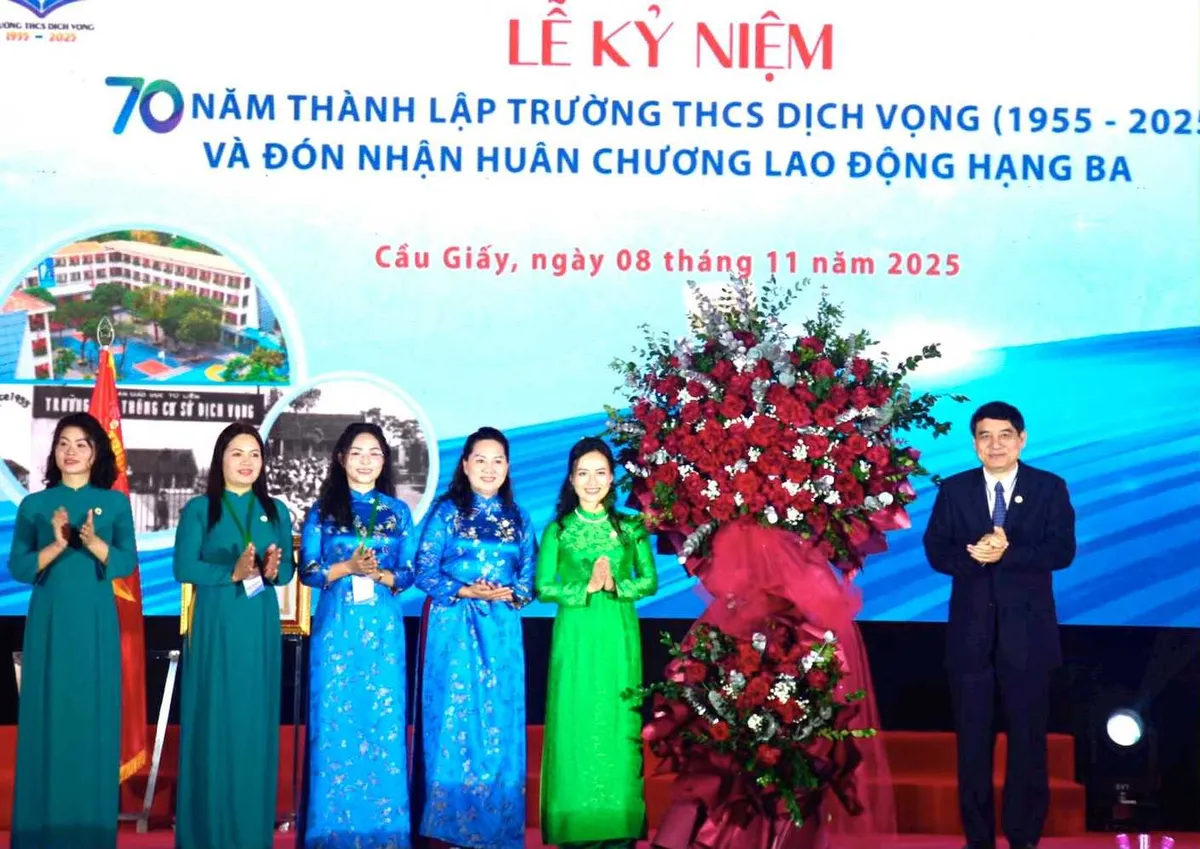 Từ ngôi trường XHCN đầu tiên đến điểm sáng của giáo dục Thủ đô- Ảnh 3.