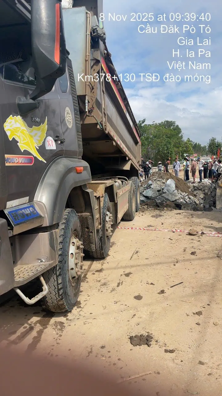 Khẩn trương xử lý các điểm sạt lở, hư hỏng cầu để nhanh chóng thông xe - Ảnh 2.