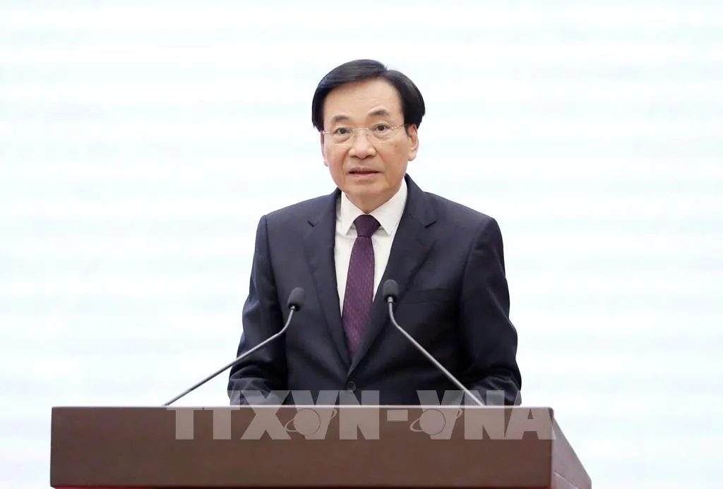 Dự báo Việt Nam thuộc nhóm nước tăng trưởng cao hàng đầu khu vực và thế giới trong năm 2025 - Ảnh 2.