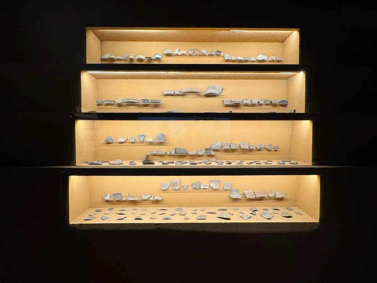 Khám phá khảo cổ từ Vườn Chuối qua gần 1000 tài liệu, hiện vật quý - Ảnh 1.