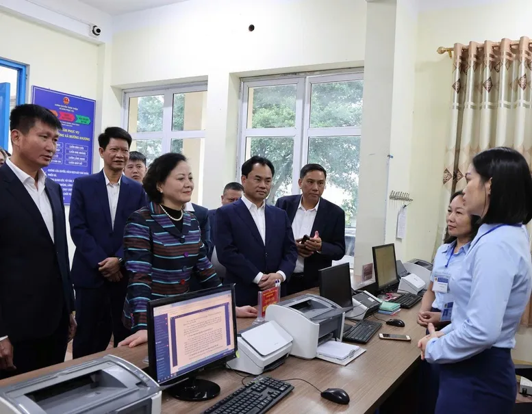 Ph&oacute; Thủ tướng Phạm Thị Thanh Tr&agrave;: Lấy người d&acirc;n l&agrave;m trung t&acirc;m trong quản trị x&atilde; hội - Ảnh 1.