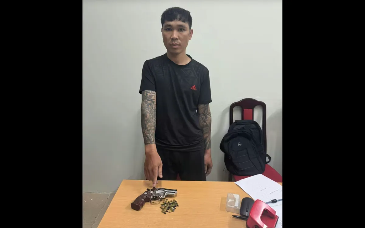 Ba đối tượng trong nhóm “Thua tha – vỡ nợ – làm liều” rủ nhau đi cướp giữa Hà Nội - Ảnh 1.