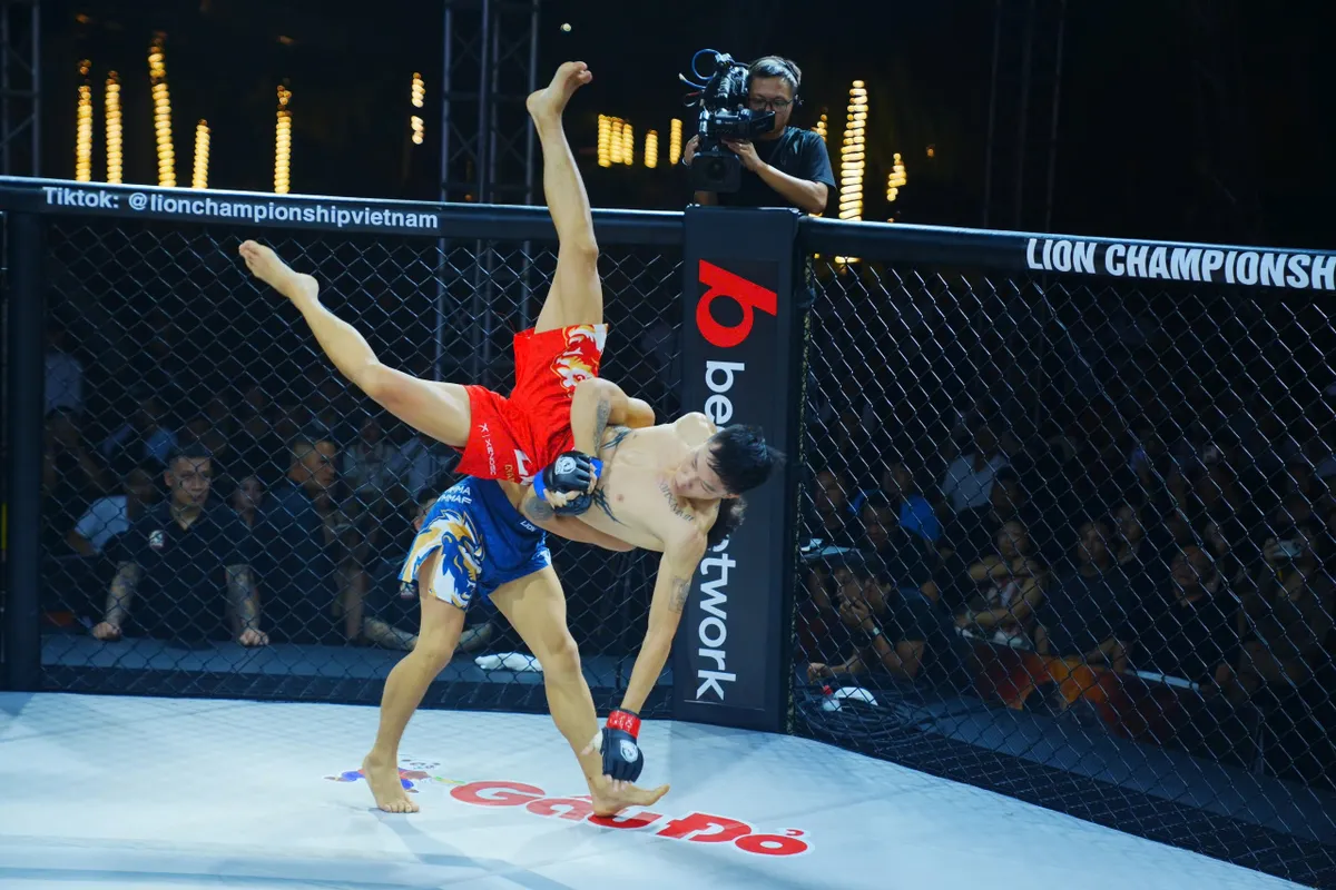 Sai lầm ch&iacute; mạng khiến H&agrave; Thế Anh thua đ&aacute;ng tiếc tại LION Championship 28- Ảnh 1.