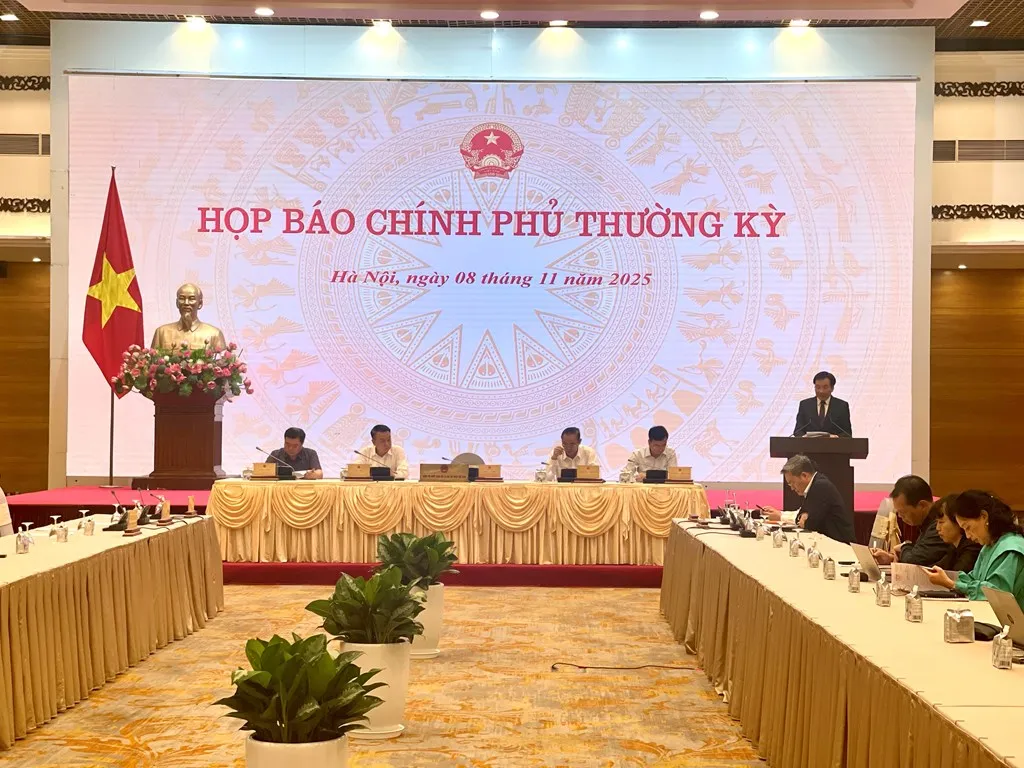 Dự báo Việt Nam thuộc nhóm nước tăng trưởng cao hàng đầu khu vực và thế giới trong năm 2025 - Ảnh 3.