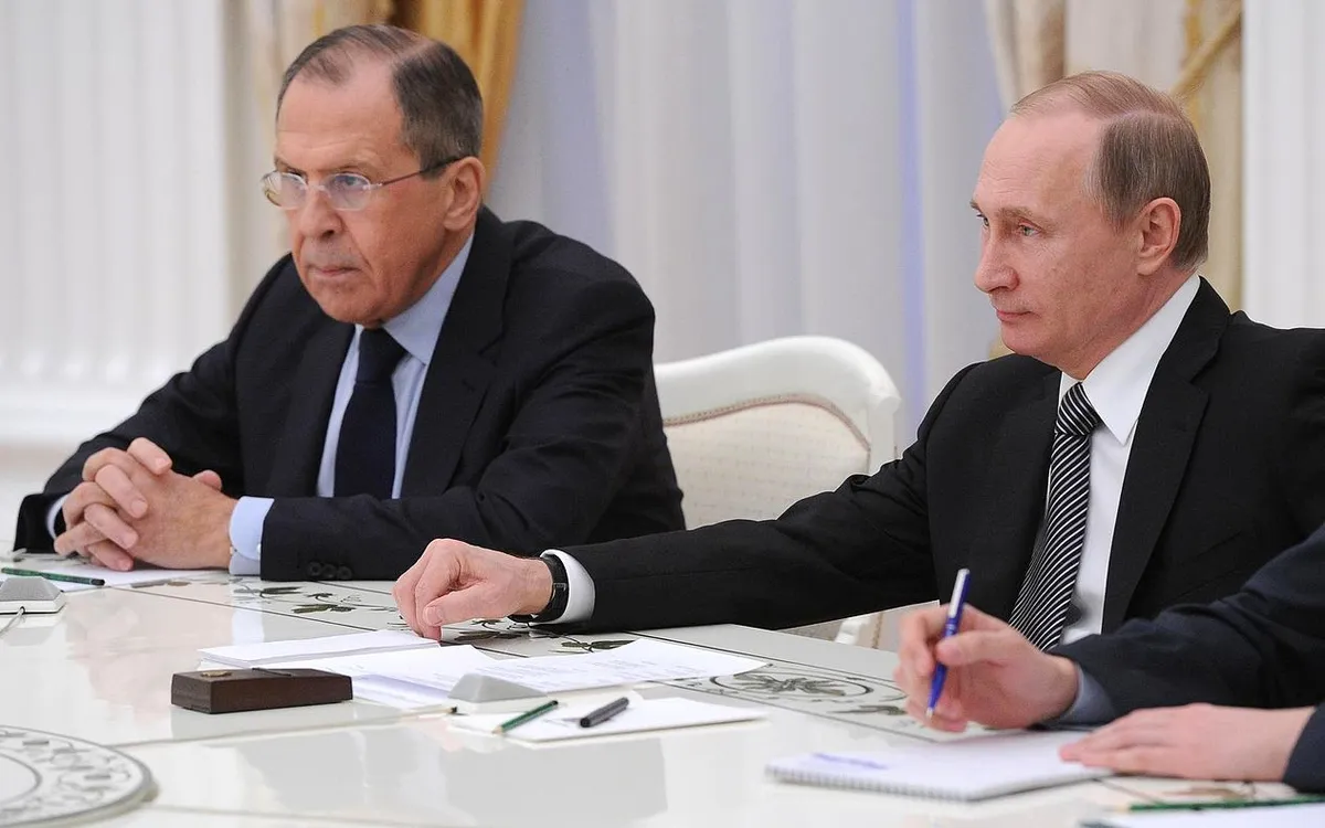 Ngoại trưởng Nga Lavrov tham dự một cuộc họp cùng Tổng thống Putin (Ảnh: Kremlin.ru)