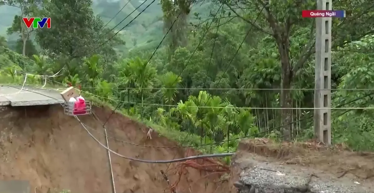 Sạt lở bủa vây xã miền núi Sơn Tây Hạ - Ảnh 3.