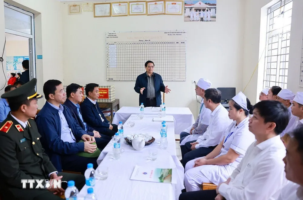 Thủ tướng Phạm Minh Ch&iacute;nh thăm, động vi&ecirc;n c&aacute;n bộ, nh&acirc;n d&acirc;n x&atilde; bi&ecirc;n giới Y&ecirc;n Khương, Thanh Ho&aacute;- Ảnh 1.