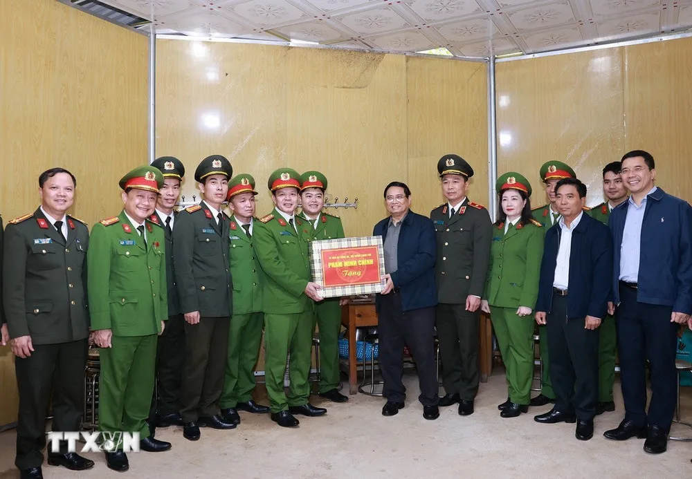 Thủ tướng Phạm Minh Ch&iacute;nh thăm, động vi&ecirc;n c&aacute;n bộ, nh&acirc;n d&acirc;n x&atilde; bi&ecirc;n giới Y&ecirc;n Khương, Thanh Ho&aacute;- Ảnh 2.