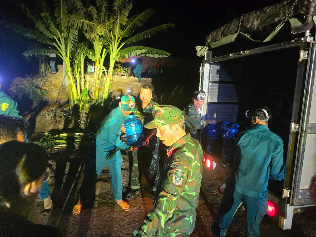 Gia Lai: Đập tràn buôn Chư Tê/Ia Rsai bị cuốn trôi, cô lập 521 người dân trong đêm - Ảnh 2.