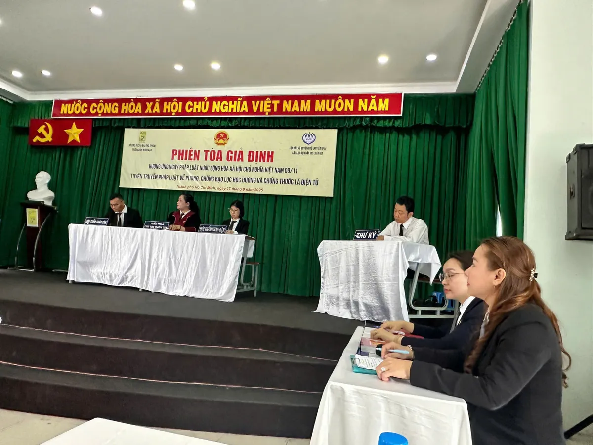 Báo động đỏ bạo lực học đường - Ảnh 1.