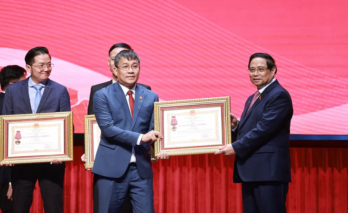 Thủ tướng: Xây dựng nền ngoại giao toàn diện, hiện đại, chuyên nghiệp, mang đậm bản sắc Việt Nam - Ảnh 3.