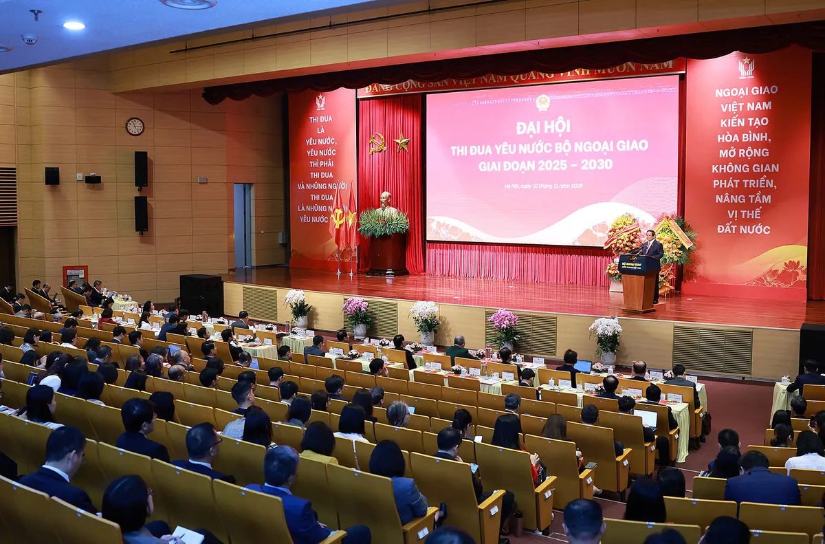 Thủ tướng: Xây dựng nền ngoại giao toàn diện, hiện đại, chuyên nghiệp, mang đậm bản sắc Việt Nam - Ảnh 7.