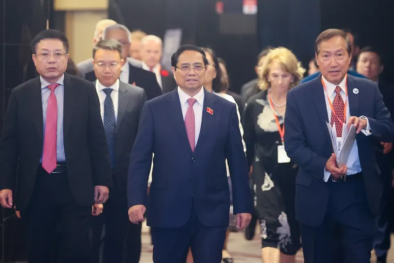 Thủ tướng Phạm Minh Chính đến dự Diễn đàn Doanh nghiệp Việt Nam thường niên năm 2025.