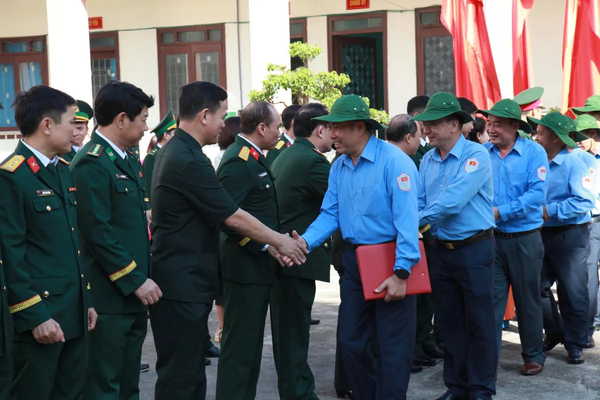 Quân khu 5: Tìm kiếm, quy tập hài cốt liệt sĩ tại Lào và Campuchia - Ảnh 4.