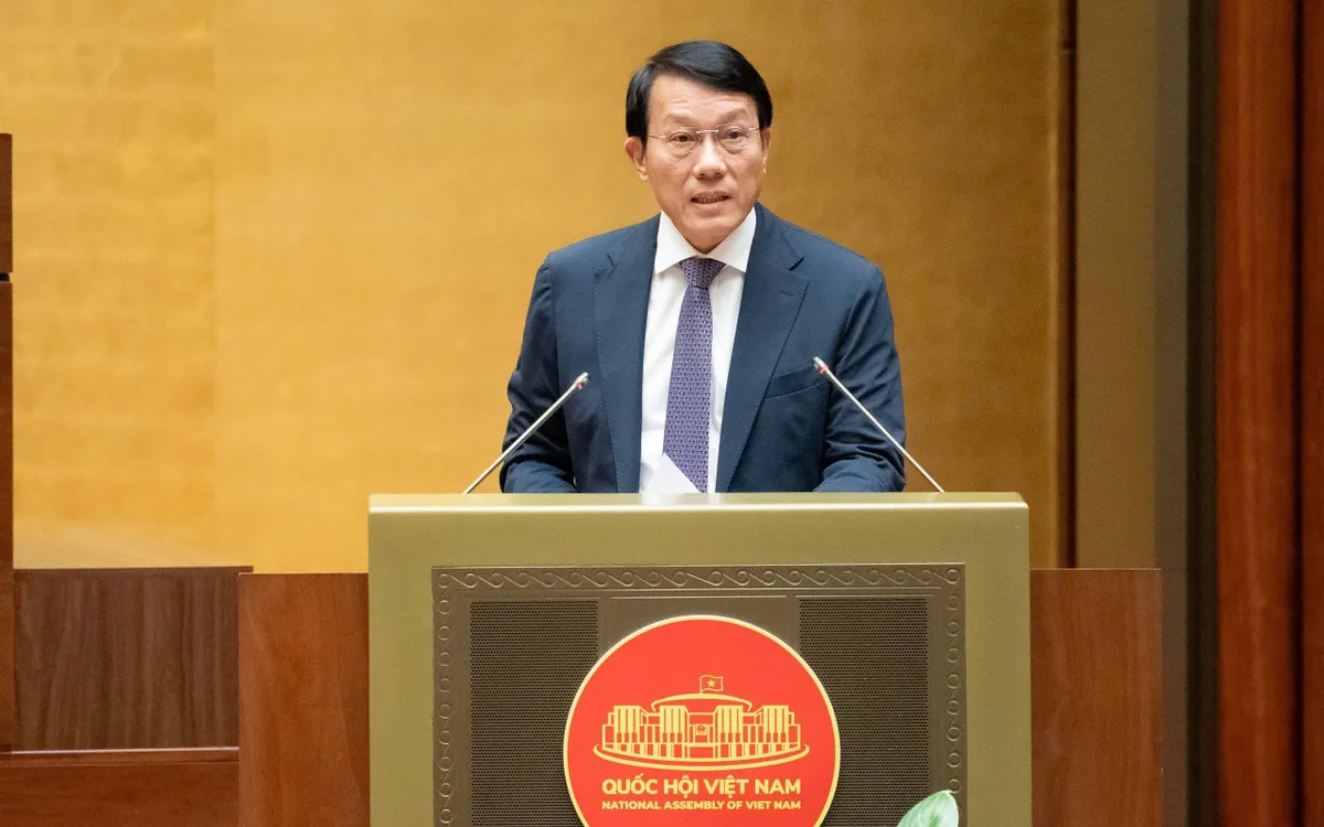 Đại tướng Lương Tam Quang, Bộ trưởng Bộ Công an trình bày Tờ trình tóm tắt về dự án Luật Phòng, chống ma túy (sửa đổi)