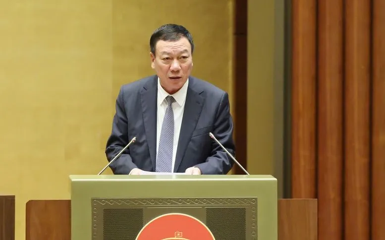 Tổng Thanh tra Chính phủ Đoàn Hồng Phong báo cáo về dự án Luật sửa đổi, bổ sung một số điều của Luật Tiếp công dân, Luật Khiếu nại, Luật Tố cáo - Ảnh: VGP/Nhật Bắc