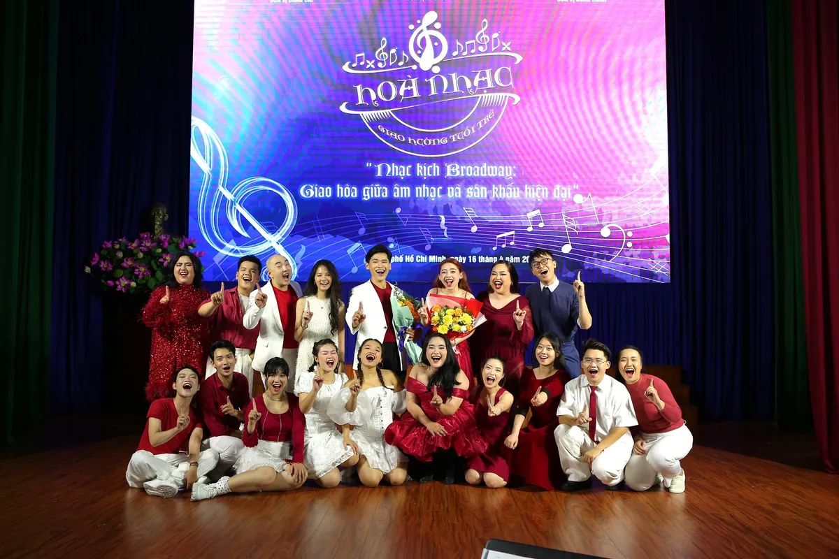 Nghệ sĩ đồng hành với việc nâng cao năng lực cảm thụ nghệ thuật trong nhà trường- Ảnh 4.