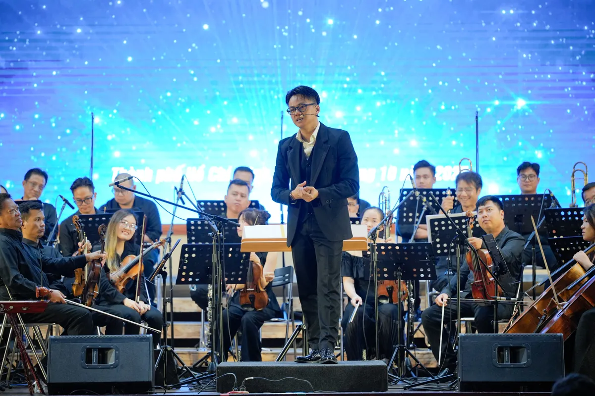 Nghệ sĩ đồng hành với việc nâng cao năng lực cảm thụ nghệ thuật trong nhà trường- Ảnh 5.