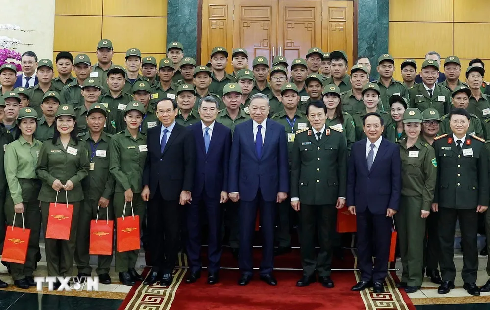 Tổng Bí thư Tô Lâm: Lực lượng an ninh cơ sở cần phát huy vai trò trong lúc hiểm nguy, thiên tai, bão lũ- Ảnh 2. Tổng Bí thư Tô Lâm: Lực lượng an ninh cơ sở cần phát huy vai trò trong lúc hiểm nguy, thiên tai, bão lũ- Ảnh 2.