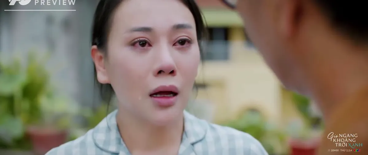 Gi&oacute; ngang khoảng trời xanh - Tập 41: &Acirc;n hận v&igrave; ngoại t&igrave;nh, Đăng xin vợ bao dung tha thứ- Ảnh 2.