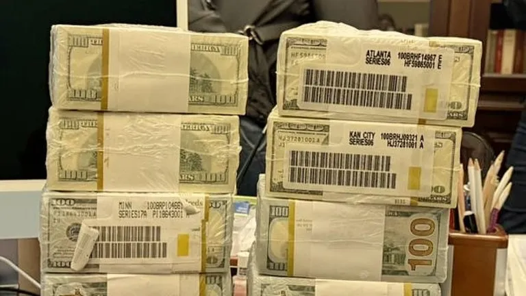 Các nghị sĩ đối lập Ukraine yêu cầu thành lập nội các mới - Ảnh 1. Các nghị sĩ đối lập Ukraine yêu cầu thành lập nội các mới - Ảnh 1.