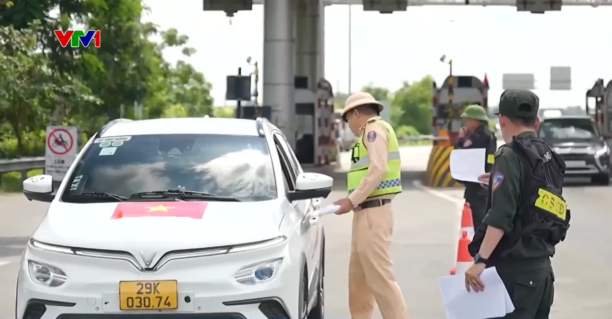 Phân làn, điều chỉnh tốc độ trên cao tốc Nội Bài - Lào Cai: Nâng cao an toàn, giảm ùn tắc - Ảnh 2.