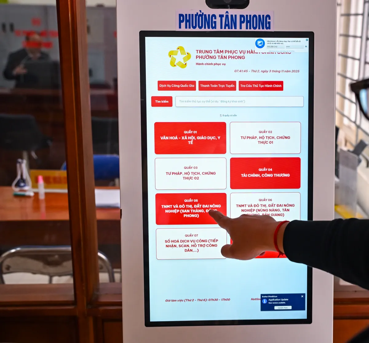 Khi công nghệ số chạm đến từng cán bộ, từng người dân - Ảnh 2.