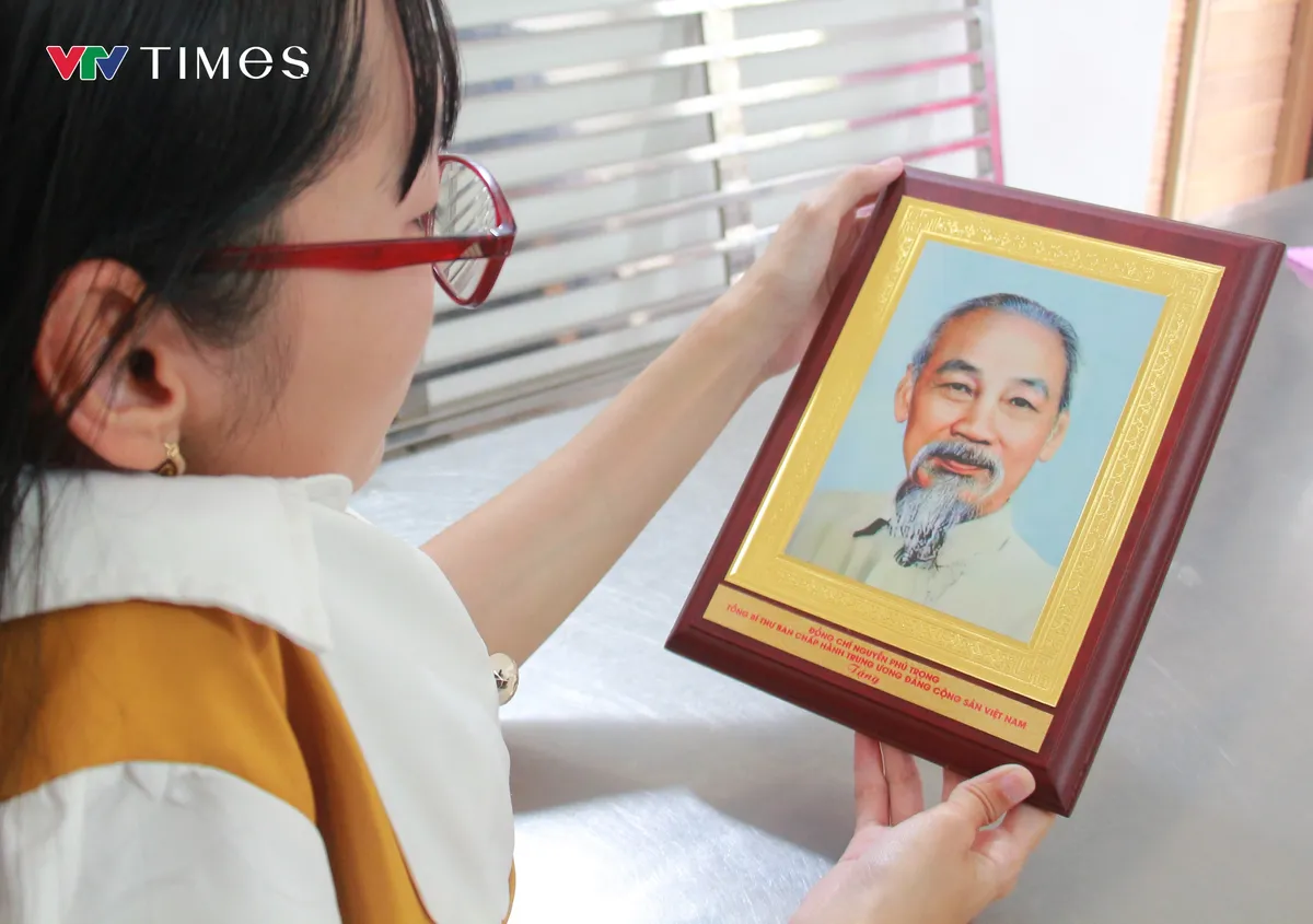 Lớp học “5 không” của cô giáo mắc bệnh xương thủy tinh - Ảnh 2.