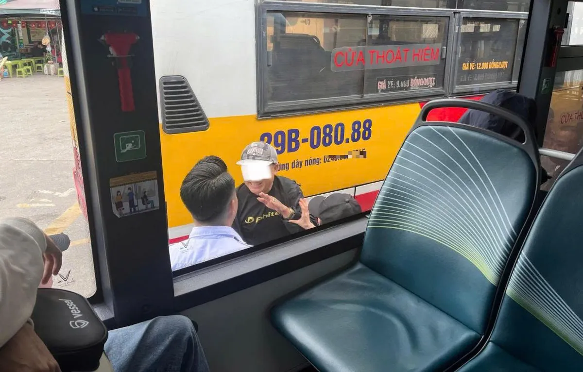 Hà Nội: Làm rõ vụ nữ sinh viên ngăn chặn hành vi sàm sỡ tại bến xe Mỹ Đình - Ảnh 2.