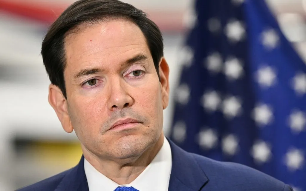 Ngoại trưởng Mỹ Marco Rubio phát biểu tại sân bay Hamilton, Ontario, ngày 12/11/2025 (Ảnh: AP)