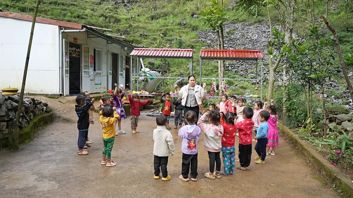 Điểm trường ghép tạm chênh vênh giữa mùa mưa bão- Ảnh 5.