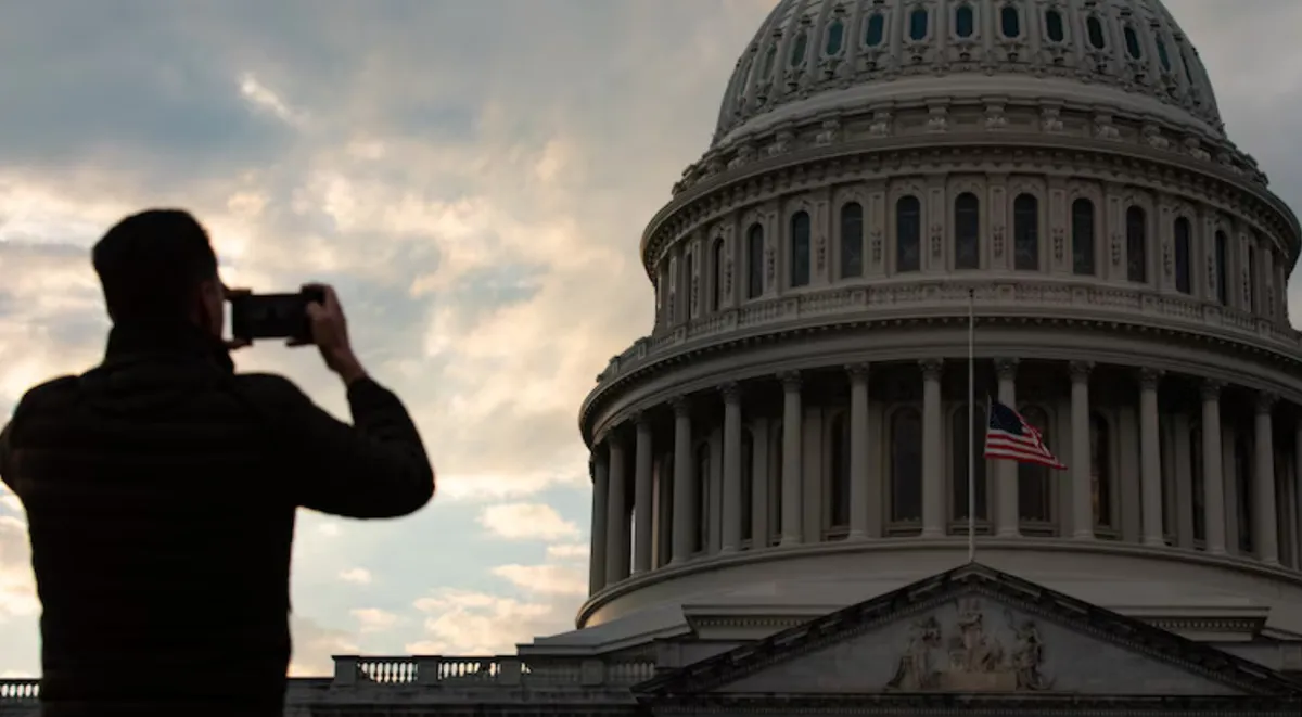 Tổng thống Trump ký dự luật chi tiêu, chấm dứt đợt đóng cửa chính phủ dài nhất lịch sử- Ảnh 1.