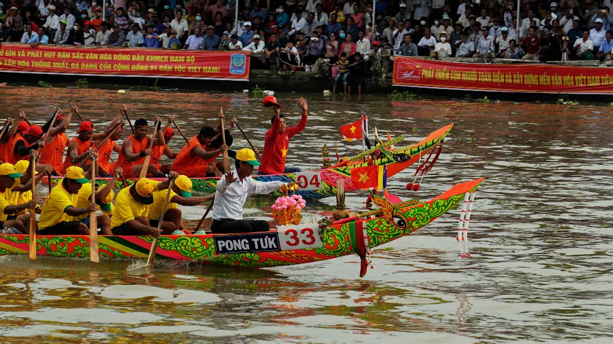 Ngày hội Đua Ghe Ngo - Dòng chảy di sản Khmer Nam Bộ qua bao thế hệ- Ảnh 4.