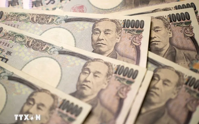 Đồng tiền mệnh giá 10.000 yen của Nhật Bản. (Ảnh: THX/TTXVN)