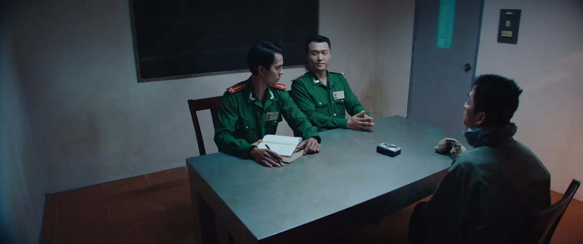 Xuân Phúc: từ cơ trưởng đến chiến sĩ công an gây sốt màn ảnh rộng - Ảnh 2.