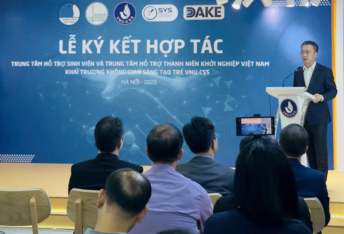 Trao 5 tỷ đồng Học bổng “Khởi nghiệp kinh tế số” cho Đại học Quốc gia Hà Nội- Ảnh 2.