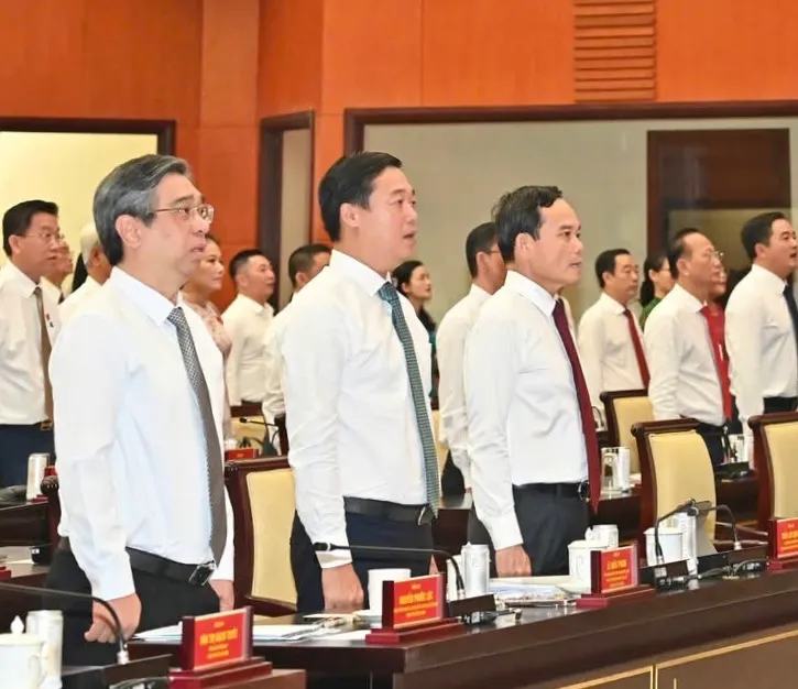 Kỳ họp thứ 5 HĐND TP Hồ Chí Minh: Kiện toàn công tác nhân sự, thúc đẩy phát triển nhanh và bền vững - Ảnh 1.